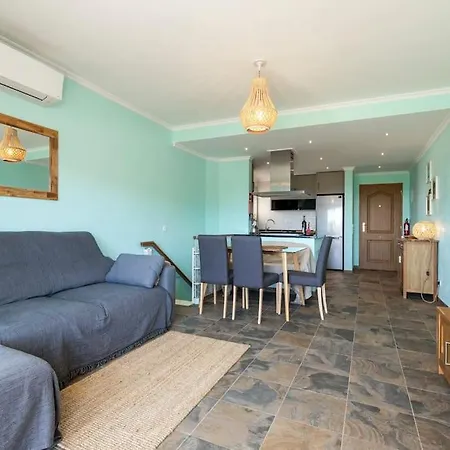Daire New Flat With View - 3 Min To Sea In *
