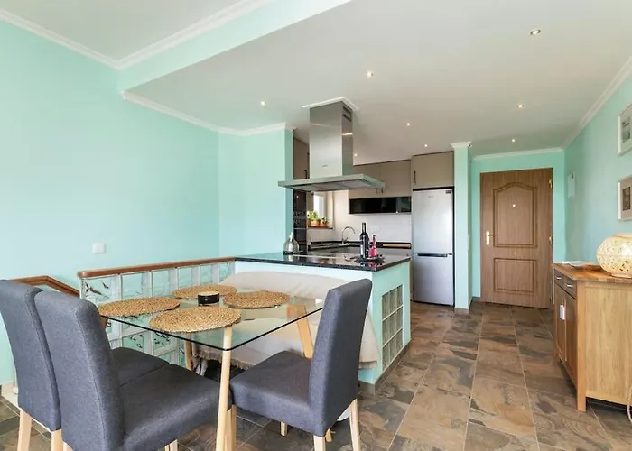 New Flat With View - 3 Min To Sea In Apartment