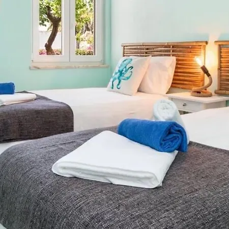 Appartamento New Flat With View - 3 Min To Sea In